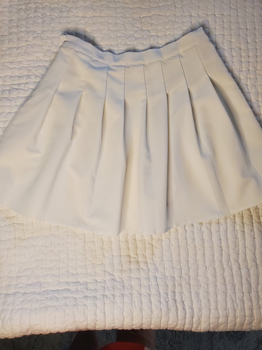 Gianni Bini White Pleated Skater Skirt